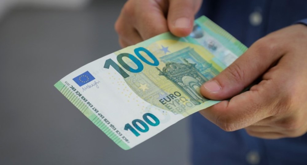 Qeveria e Kosoves 7 mln euro fond per sektorin publik dhe studentet